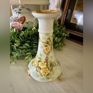 ANTIQUE, GOTHAM AUSTRIA, PORCELAIN CANDLE HOLDER. IMPRESSIVE FLORAL MOTIF.